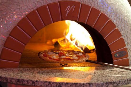 wood fired pizza oven for countertop